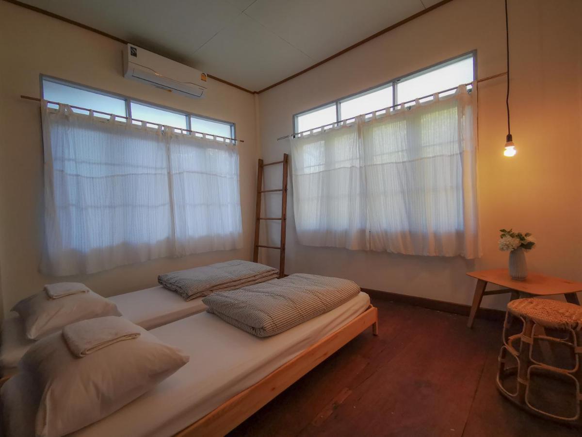 Pickbaan Hostel Lamphun Bagian luar foto