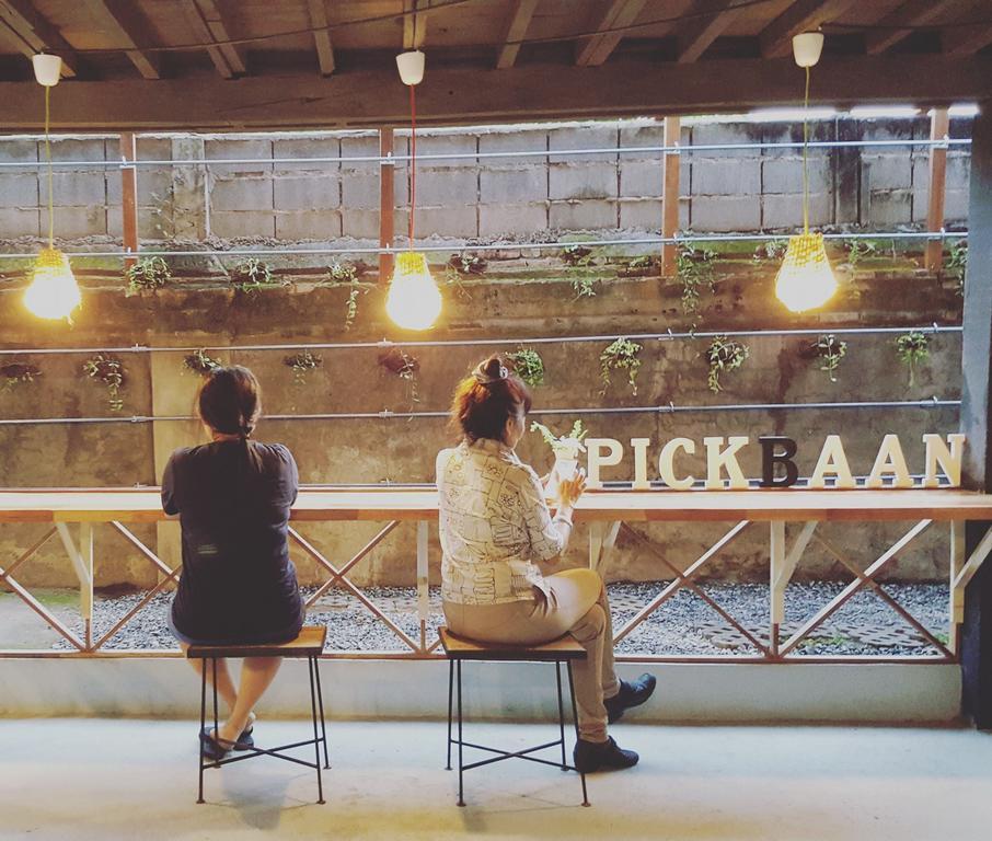 Pickbaan Hostel Lamphun Bagian luar foto