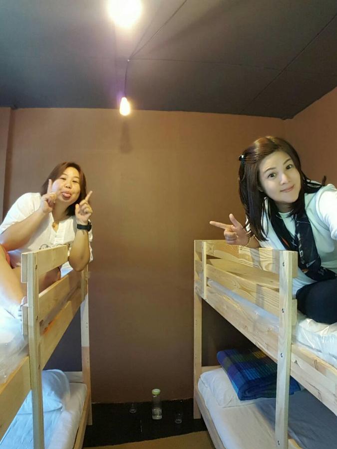 Pickbaan Hostel Lamphun Bagian luar foto