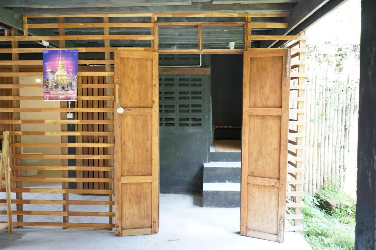 Pickbaan Hostel Lamphun Bagian luar foto
